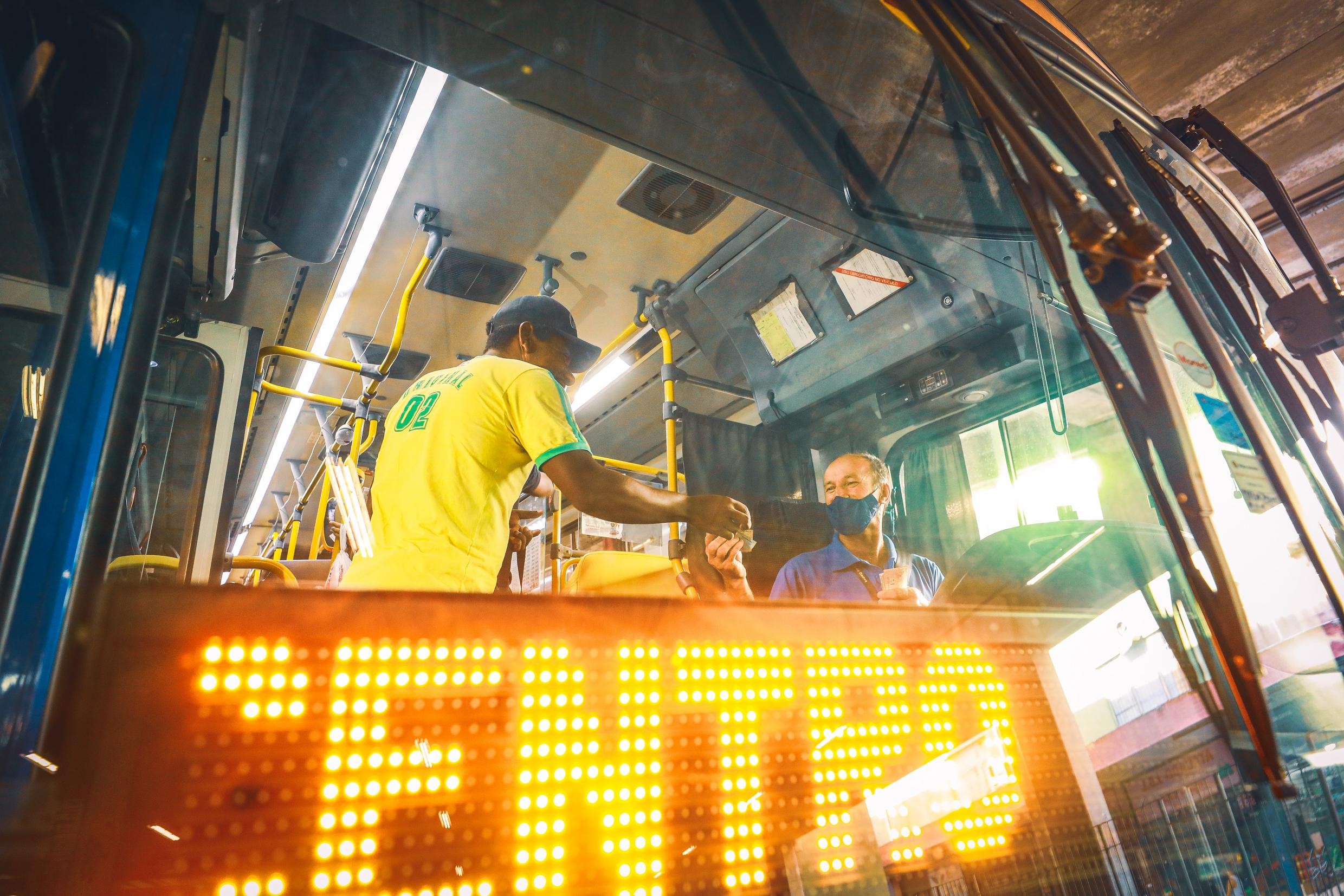 Porto Alegre: Linhas de ônibus para o Lami entram em operação neste  domingo. Veja o que